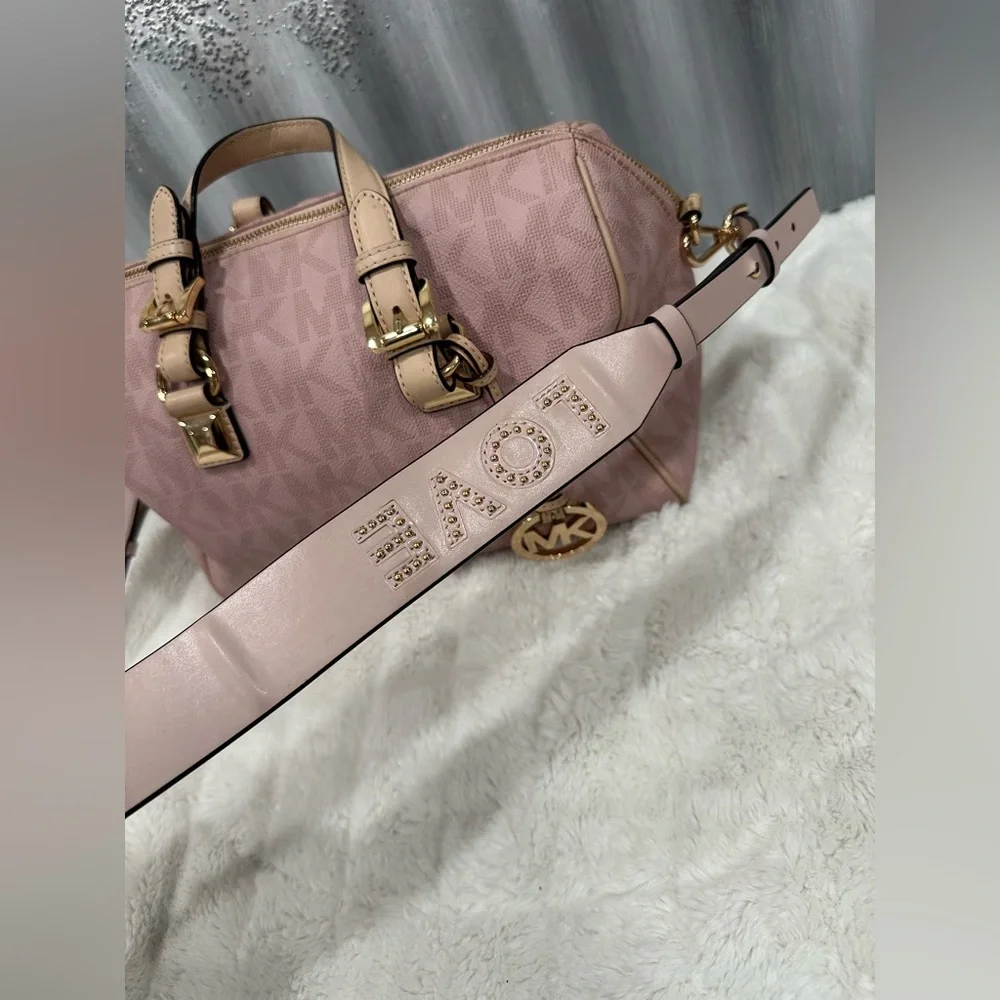 Michael Kors Grayson Satchel in Pink With Wallet - Picture 4 of 11